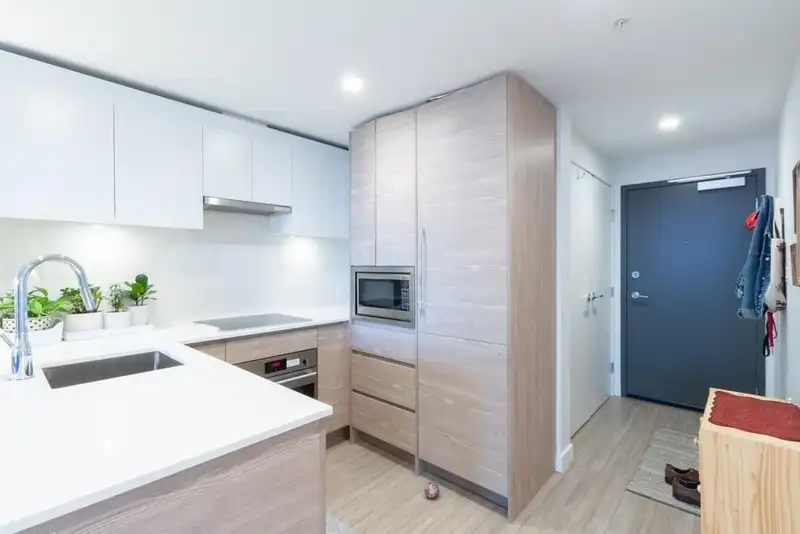 405 13655 FRASER HIGHWAY - photo 2 of 21