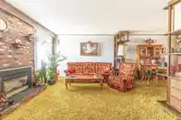 5731 172B STREET - thumbnail 4