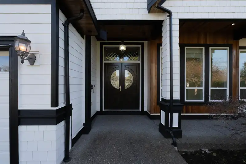 7420 116 STREET - photo 3 of 40