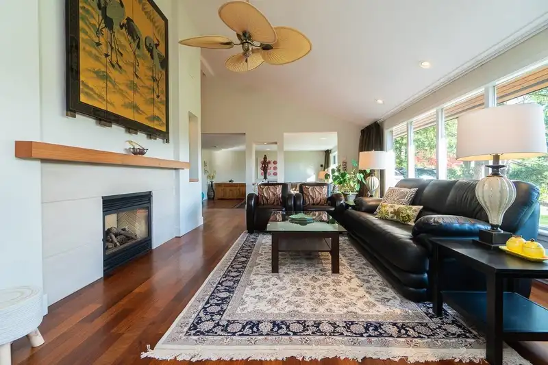 81 MORVEN DRIVE - photo 3 of 30