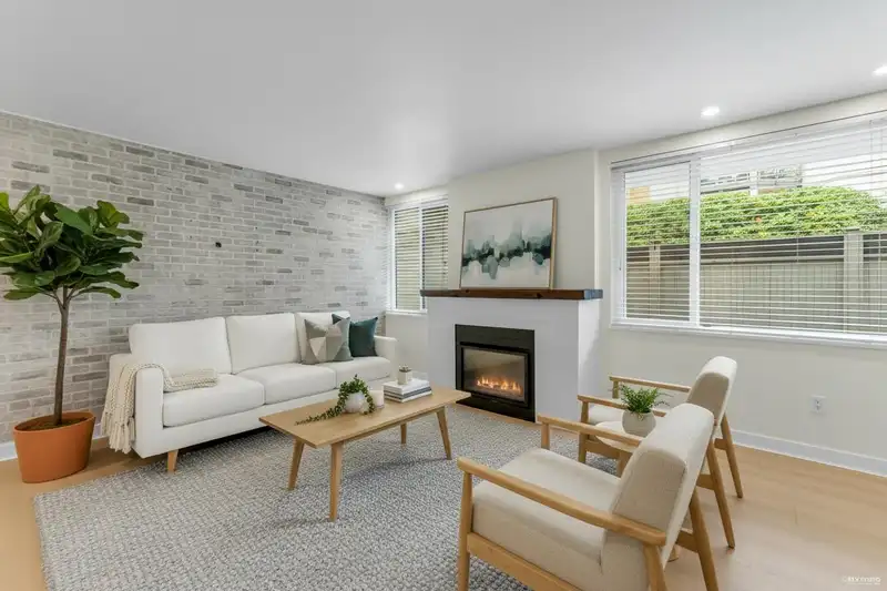 110 15282 19 AVENUE - photo 1 of 32