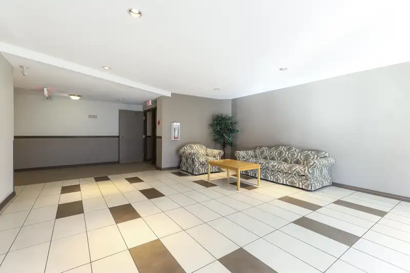 210 15110 108 AVENUE - photo 3 of 28
