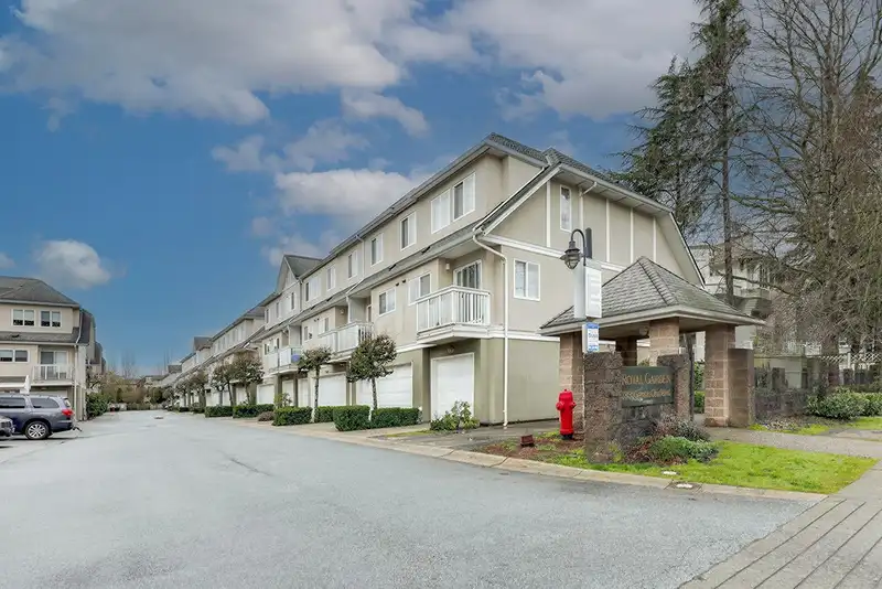 14 7831 GARDEN CITY ROAD - photo 1 of 29