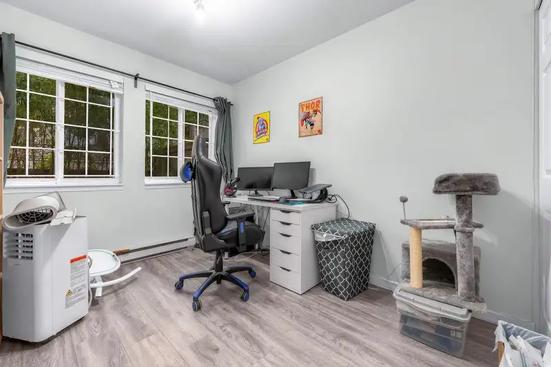 14 7831 GARDEN CITY ROAD - photo 4 of 29