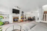 14 7831 GARDEN CITY ROAD - thumbnail 9