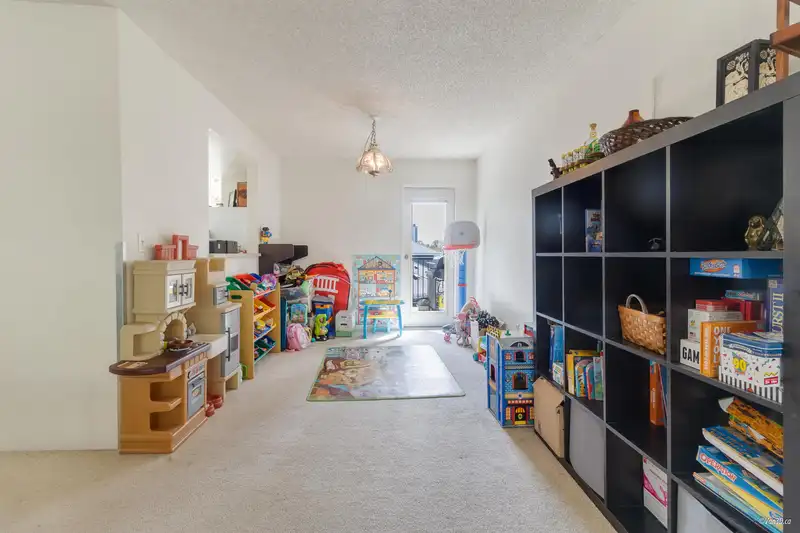 12 1140 FALCON DRIVE - photo 4 of 20