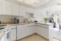 12 1140 FALCON DRIVE - thumbnail 6