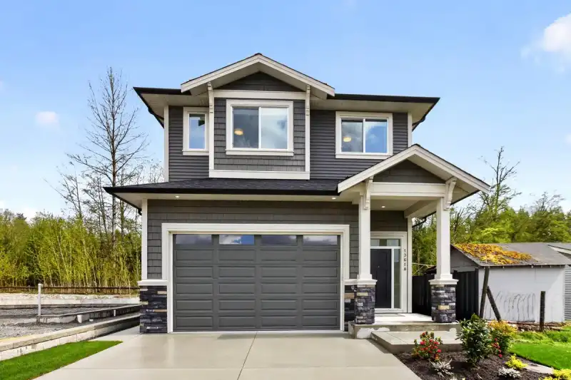 13618 231 STREET - photo 1 of 40