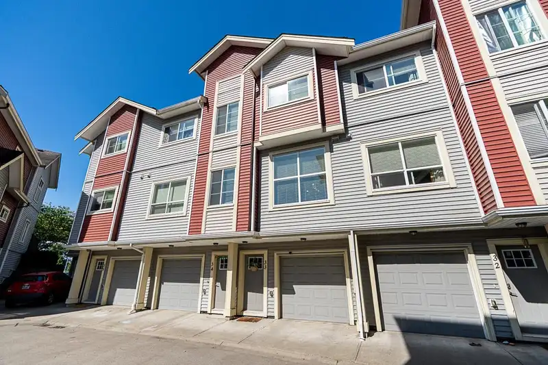 33 6945 185 STREET - photo 2 of 38