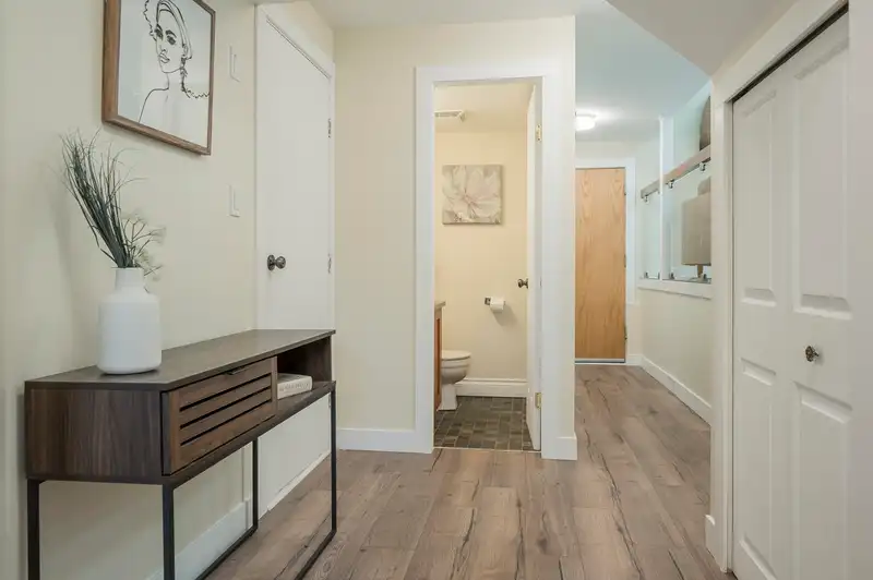 19651 50A AVENUE - photo 4 of 37