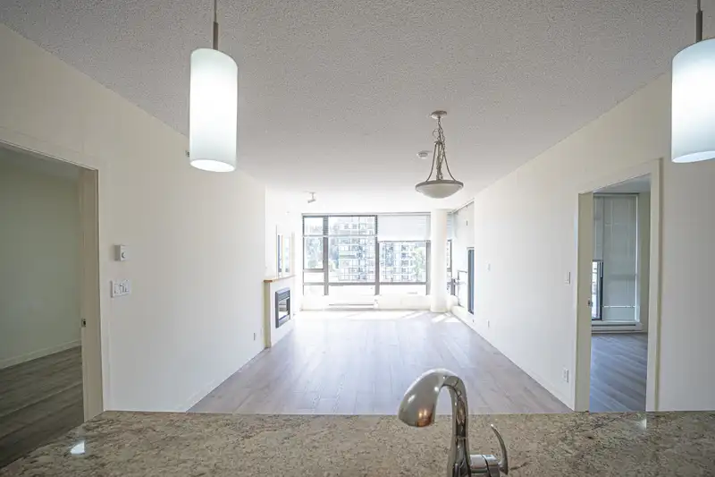 1103 110 BREW STREET - photo 4 of 33