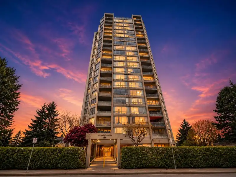 1701 14881 103A AVENUE - photo 2 of 22