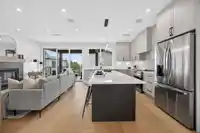 1150 CHARLAND AVENUE - thumbnail 3