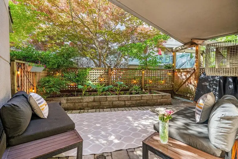 C2 332 LONSDALE AVENUE - photo 1 of 31