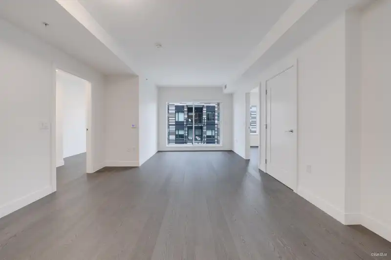 305 488 W 58TH AVENUE - photo 4 of 25