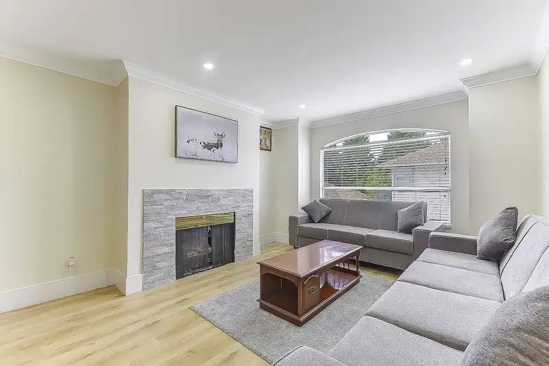 14 7140 132 STREET - photo 2 of 18