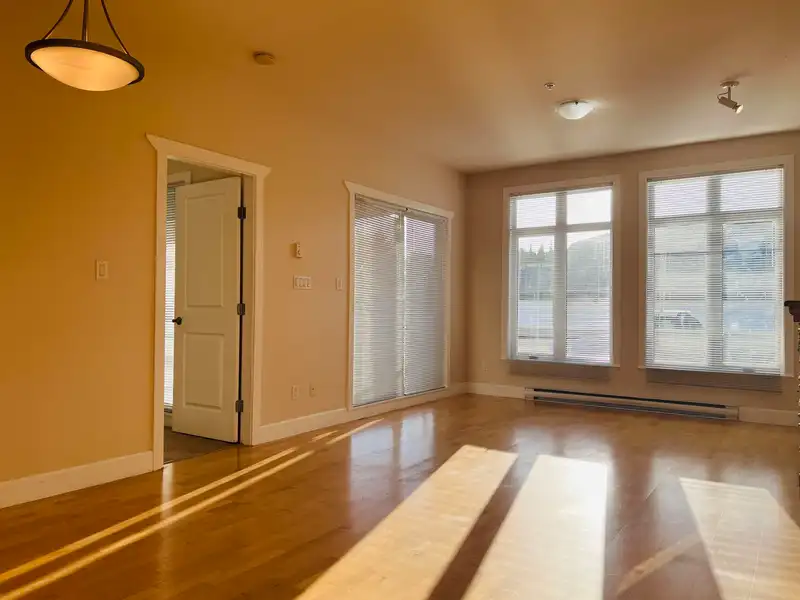 210 4280 MONCTON STREET - photo 4 of 36