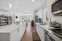 5 7169 208A STREET - thumbnail 15