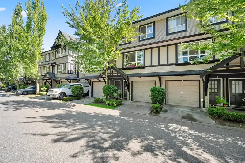 16 6747 203 STREET - photo 4 of 38