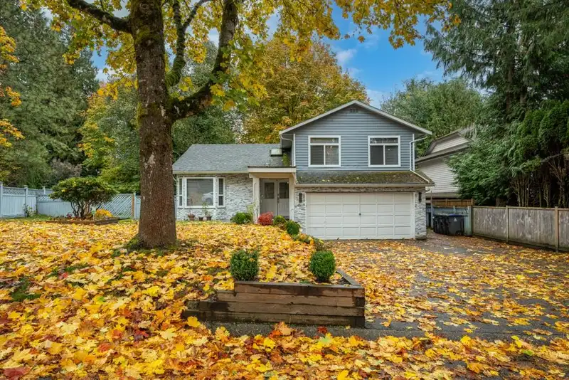 14346 68B AVENUE - photo 2 of 29