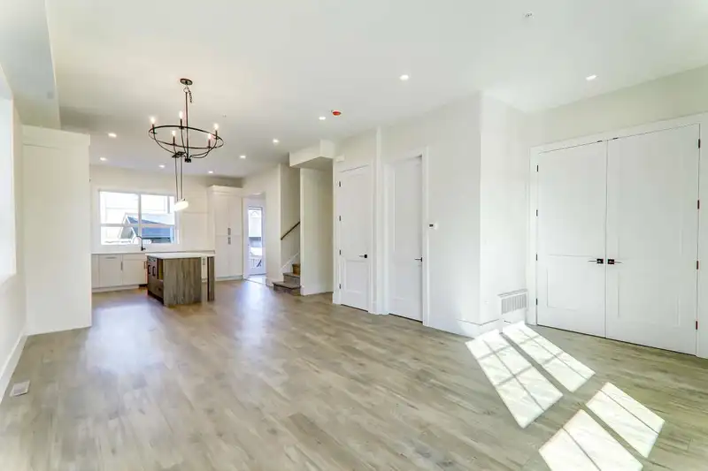 20685 76 AVENUE - photo 3 of 36