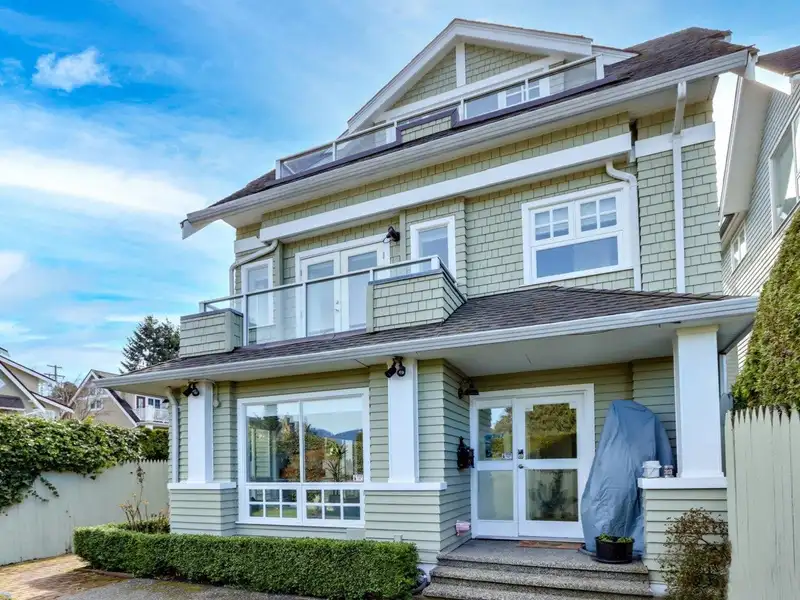 2602 POINT GREY ROAD - photo 2 of 24