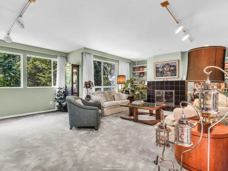 756 ROCHESTER AVENUE - photo 3 of 38
