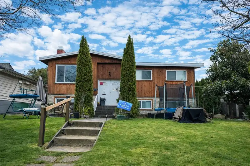 6710 ST CHARLES PLACE - photo 1 of 32