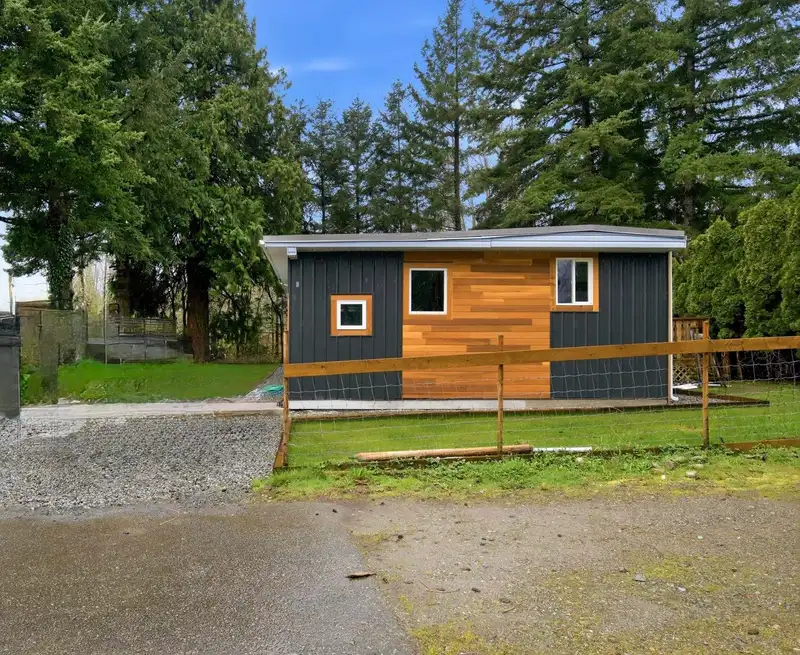 8 41711 TAYLOR ROAD - photo 1 of 39