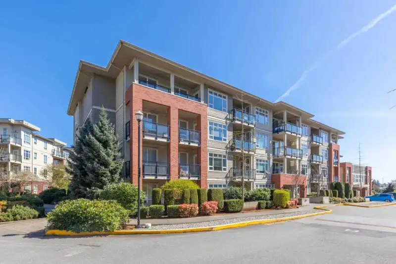 B401 20211 66 AVENUE - photo 1 of 40