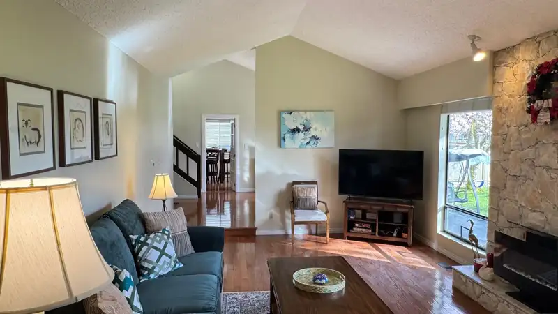 7540 BARKERVILLE COURT - photo 2 of 12
