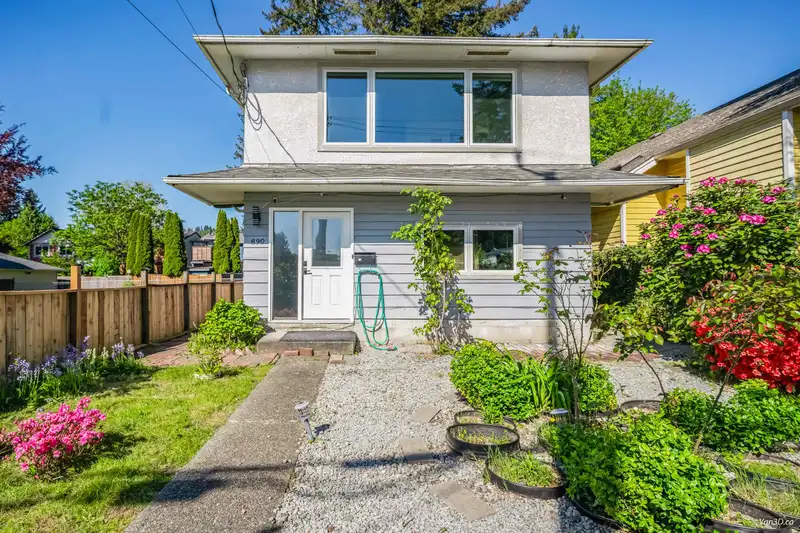 890 WESTWOOD STREET - photo 2 of 40