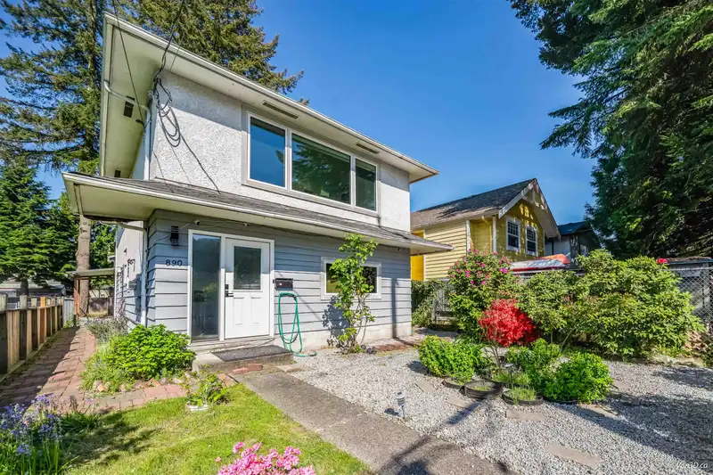 890 WESTWOOD STREET - photo 4 of 40
