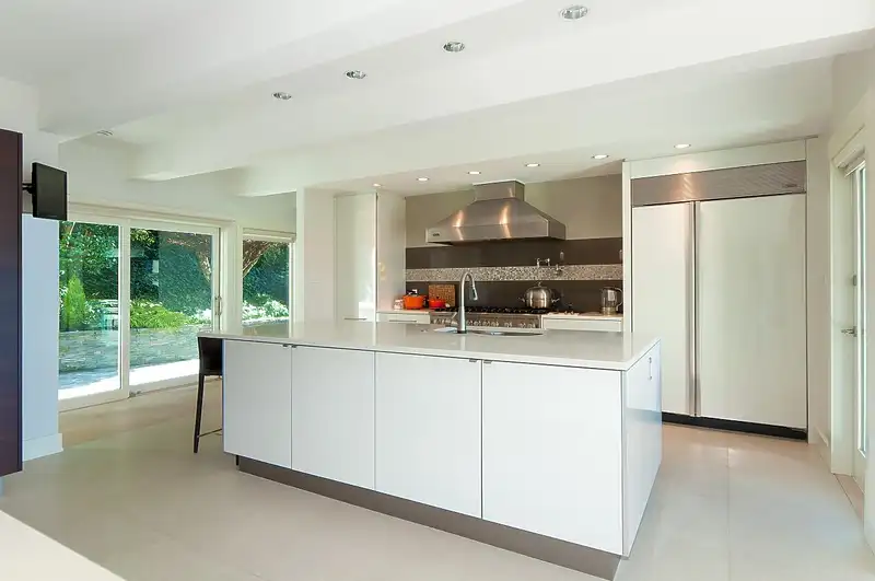 6175 NELSON AVENUE - photo 4 of 40