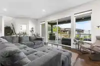 5486 MACLACHLAN PLACE - thumbnail 15