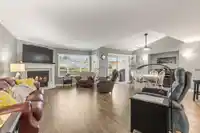 19 3054 TRAFALGAR STREET - thumbnail 14