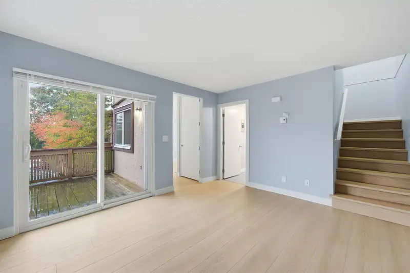 4 310 HIGHLAND WAY - photo 3 of 26