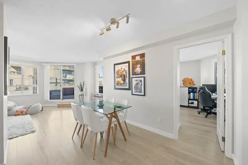 1208 3455 ASCOT PLACE - photo 4 of 40