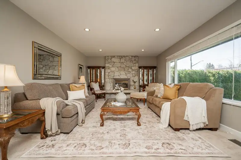 1730 WESTMINSTER AVENUE - photo 3 of 35