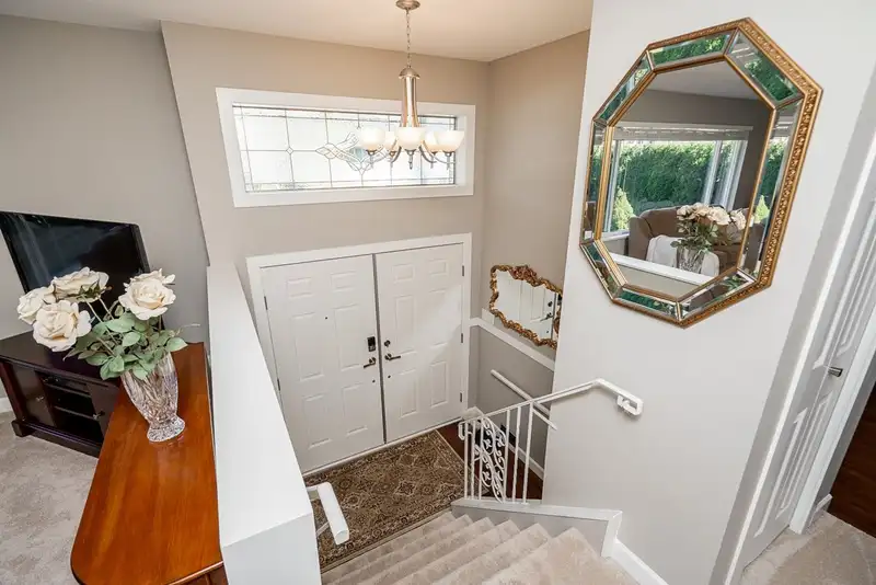 1730 WESTMINSTER AVENUE - photo 4 of 35