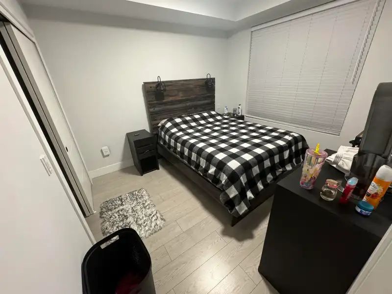 401 20360 LOGAN AVENUE - photo 4 of 9
