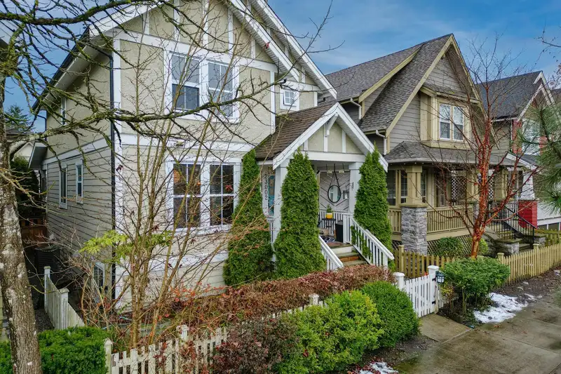 23002 JENNY LEWIS AVENUE - photo 1 of 40