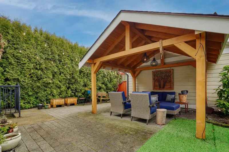 23002 JENNY LEWIS AVENUE - photo 3 of 40
