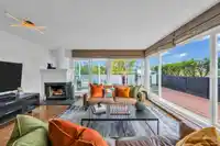 2243 OAK STREET - thumbnail 2