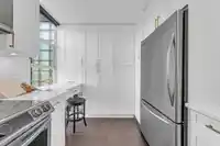 2243 OAK STREET - thumbnail 11