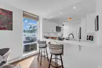 2243 OAK STREET - thumbnail 14