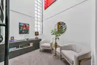 2243 OAK STREET - thumbnail 20