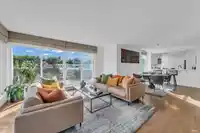 2243 OAK STREET - thumbnail 3