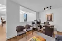 2243 OAK STREET - thumbnail 25