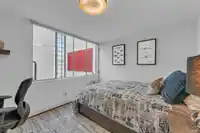 2243 OAK STREET - thumbnail 28